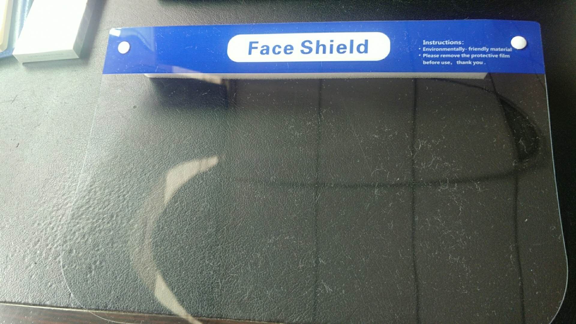 萬泰提供優質的防護鏡薄膜，高光學高清晰度