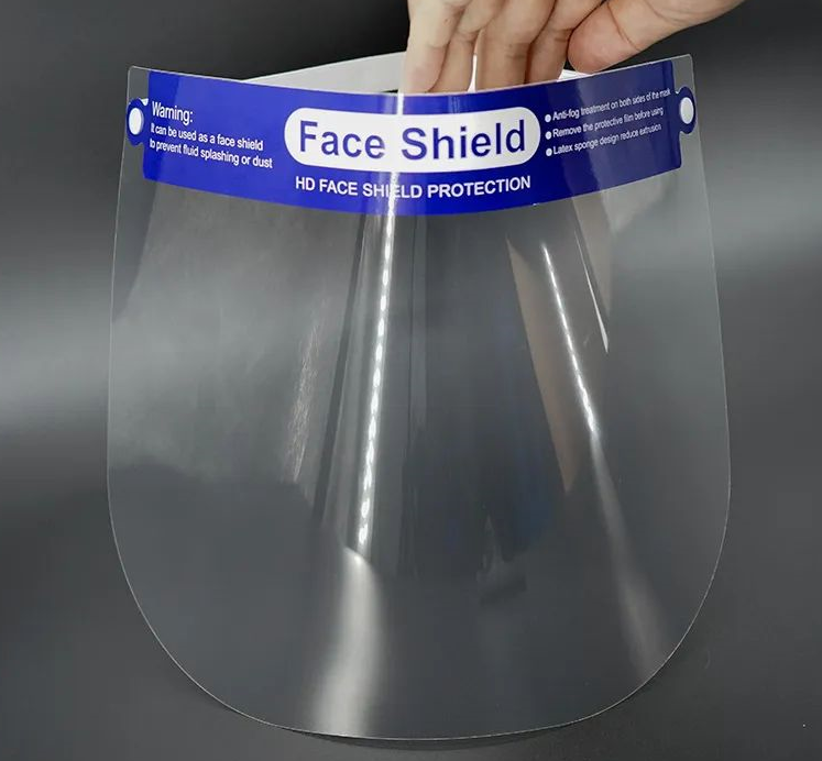 提高防霧薄膜面罩產能，全球接力抗疫